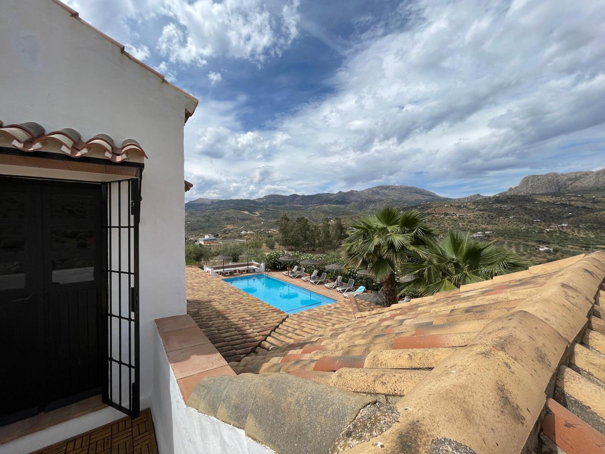 Bed and Breakfast Hacienda Riogordo Екстер'єр фото